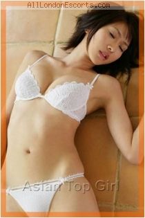 Cindy escort - 34C bust, Brown hair, Brown eyes