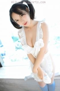 Chloe escort - 30C bust, black hair, brown eyes