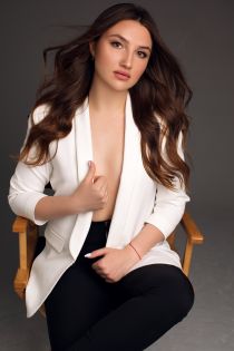 Compare to Arisa escort