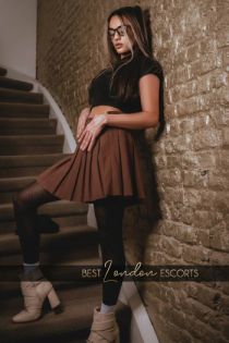 Suvi escort - 32B bust, Blonde hair, Brown eyes