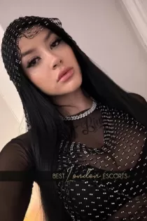 elite London escort Amicia