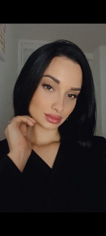 Evelina escort - 32B bust, brown hair,  eyes