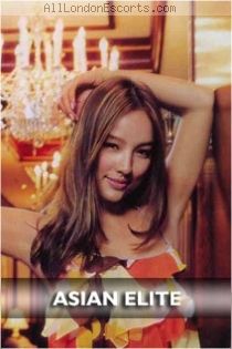 Yaya escort - 34C bust, brunette hair, Brown eyes
