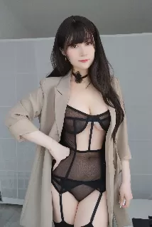 Seikako escort - 34D bust, black hair, black eyes