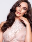 busty escort Samantha from Chelsea