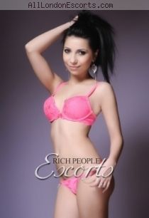 Bea escort - 34C bust, brunette hair, - select - eyes