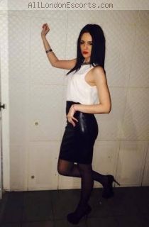 Mika escort - 32B bust, Brunette hair, Brown eyes