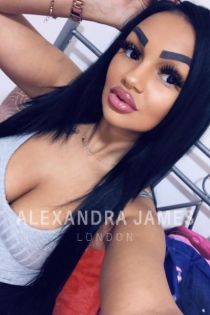 Jacqueline escort - 34D bust, Black hair, Black eyes