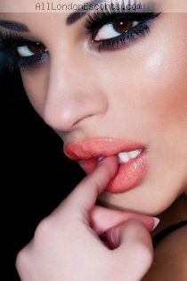kim escort - independent