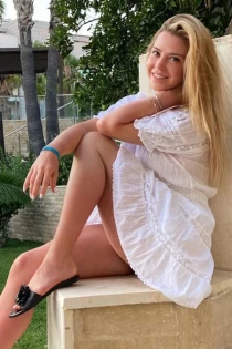 models escort Aloya